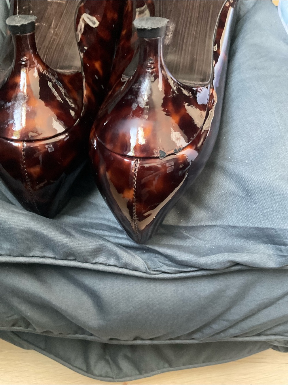 Stuart Weitzman Tortoiseshell Patent Leather Pointed-Toe Kitten Heels - Picture 10 of 11